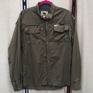 Outdoor gear Button down casual shirt Large by Dakota grizzly color olive vented